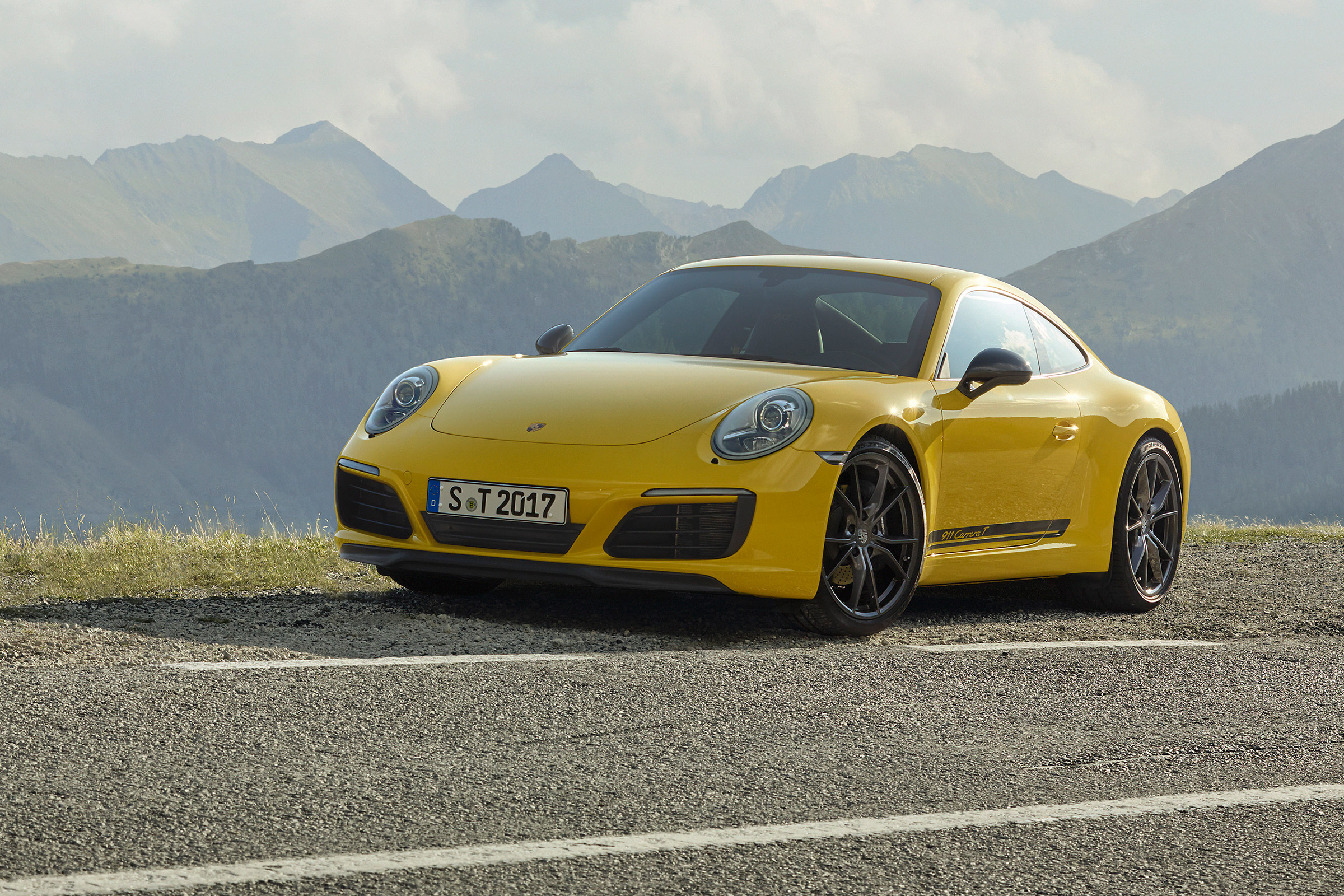 Porsche 911 Carrera T - front