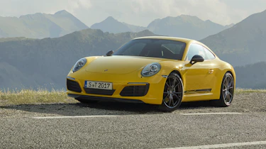 Porsche 911 Carrera T - front