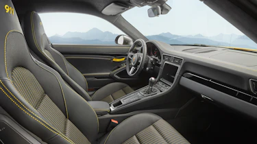 Porsche 911 Carrera T - seats