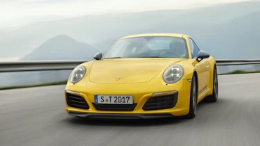 Porsche 911 Carrera T - driving