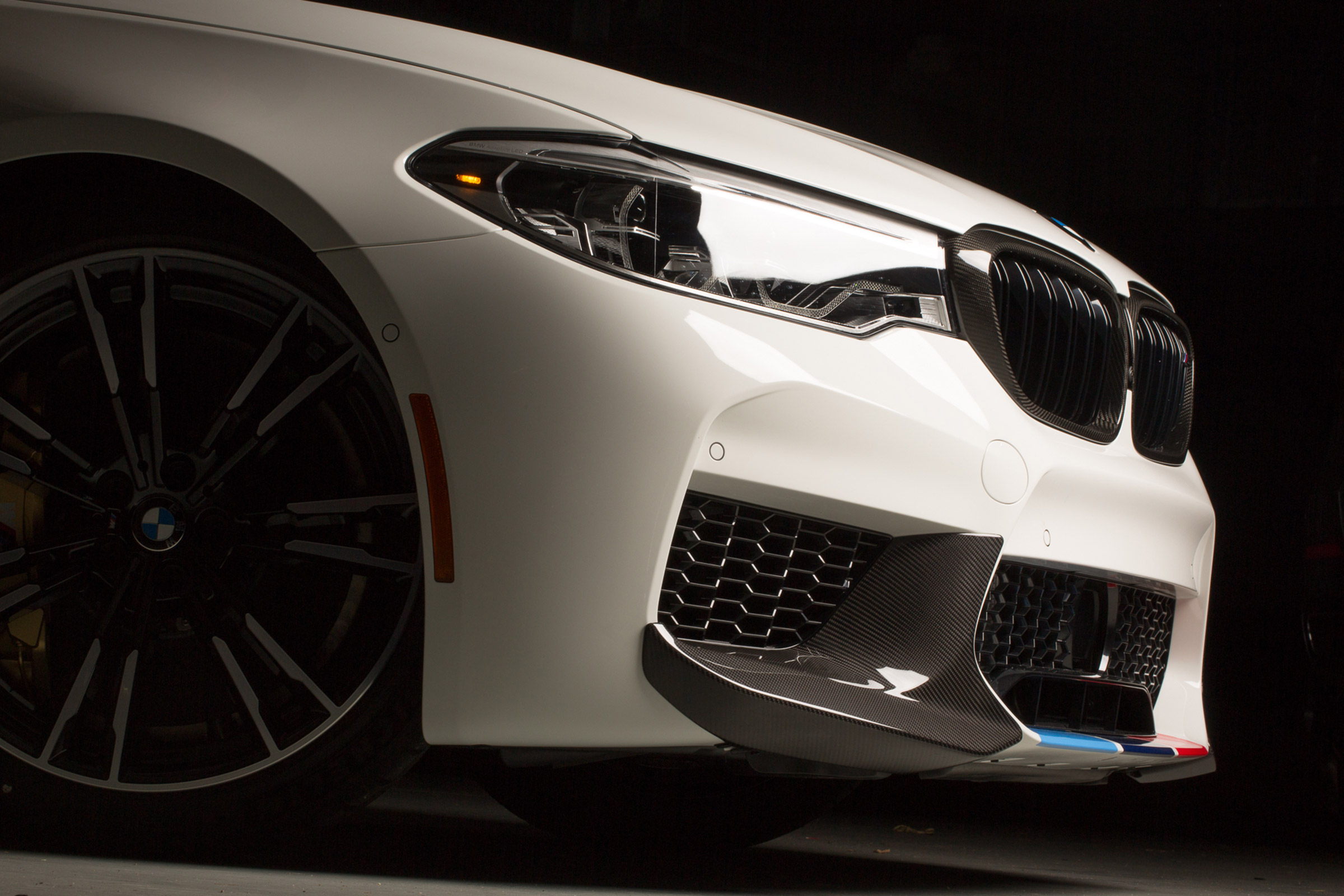 BMW M5 F90 - M Performance parts lights
