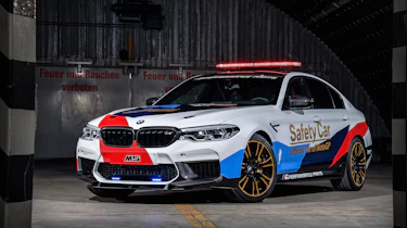 BMW M5 M Performance parts - front quarter