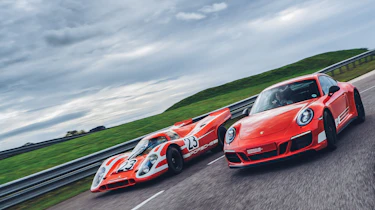Porsche 911 Carrera 4 GTS - 917 front