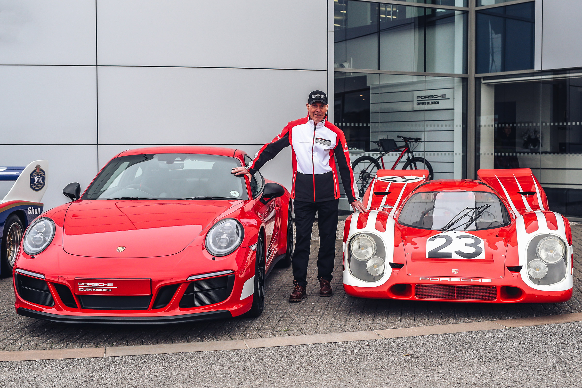 Porsche 911 Carrera 4 GTS - 917 front