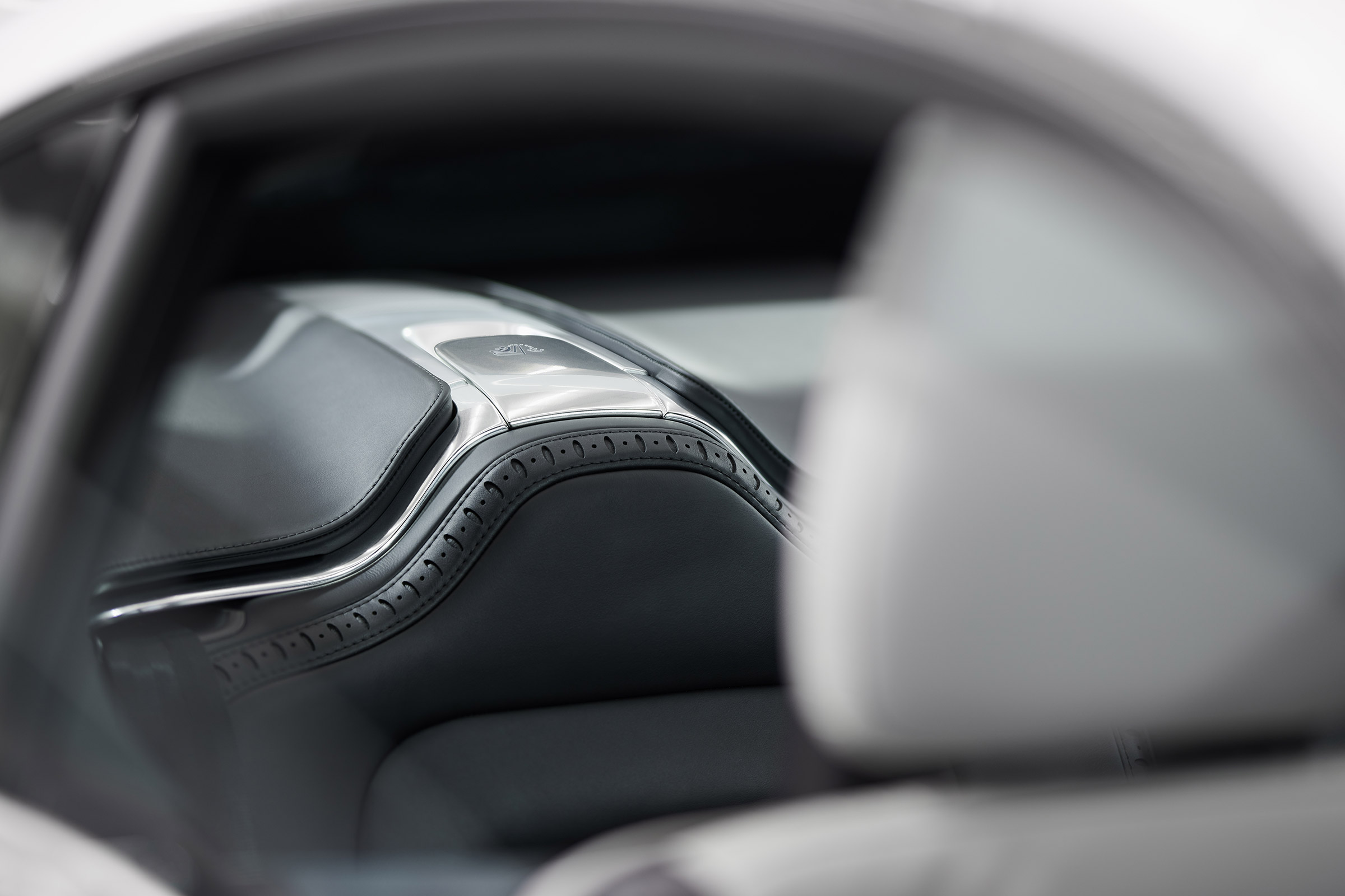 Polestar 1 - rear bench