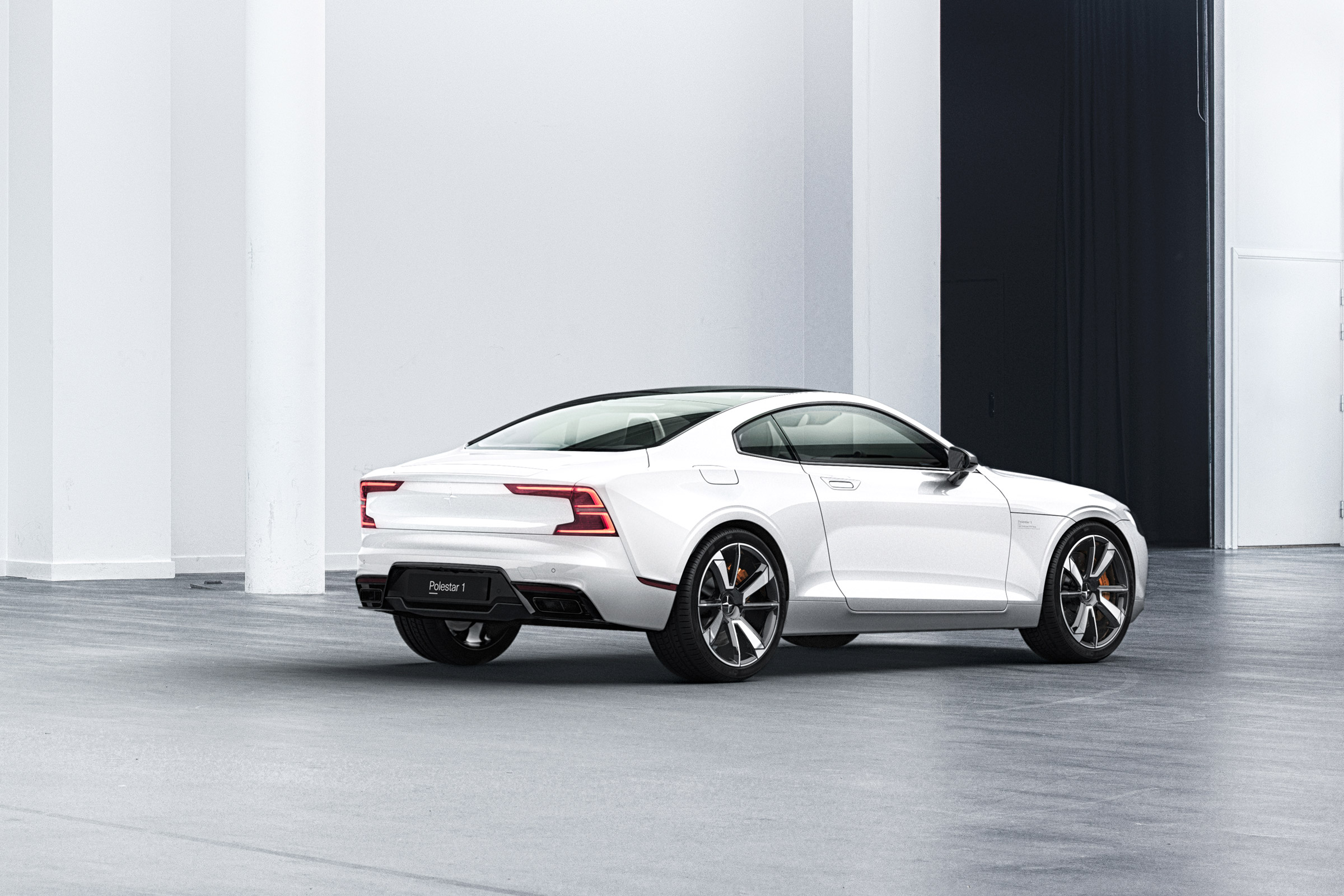 Polestar 1 - rear quarter