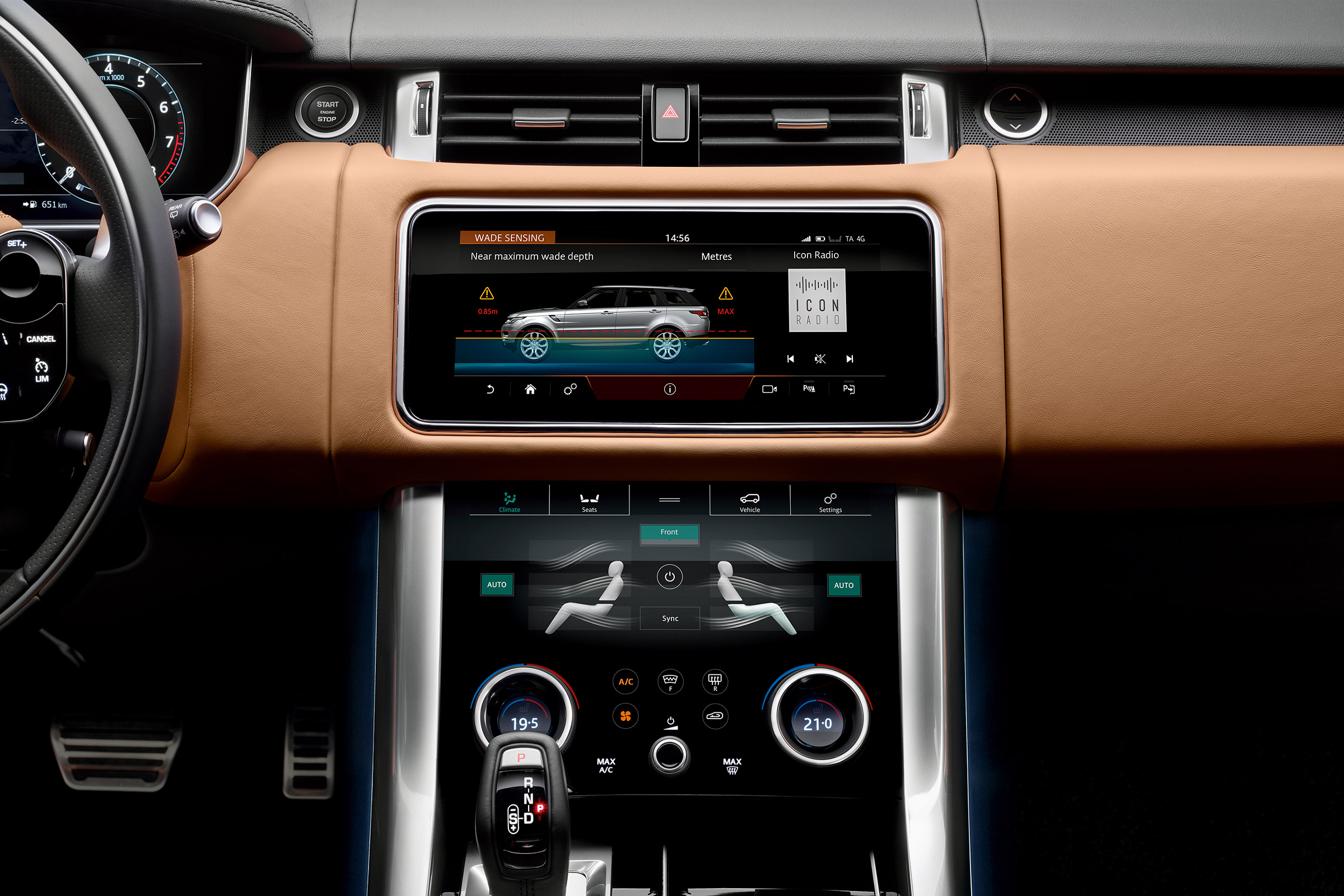 Range Rover Sport - on road interior dash\
