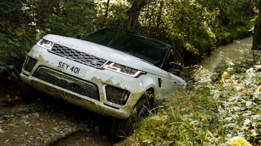 Range Rover Sport Plug-in - on road