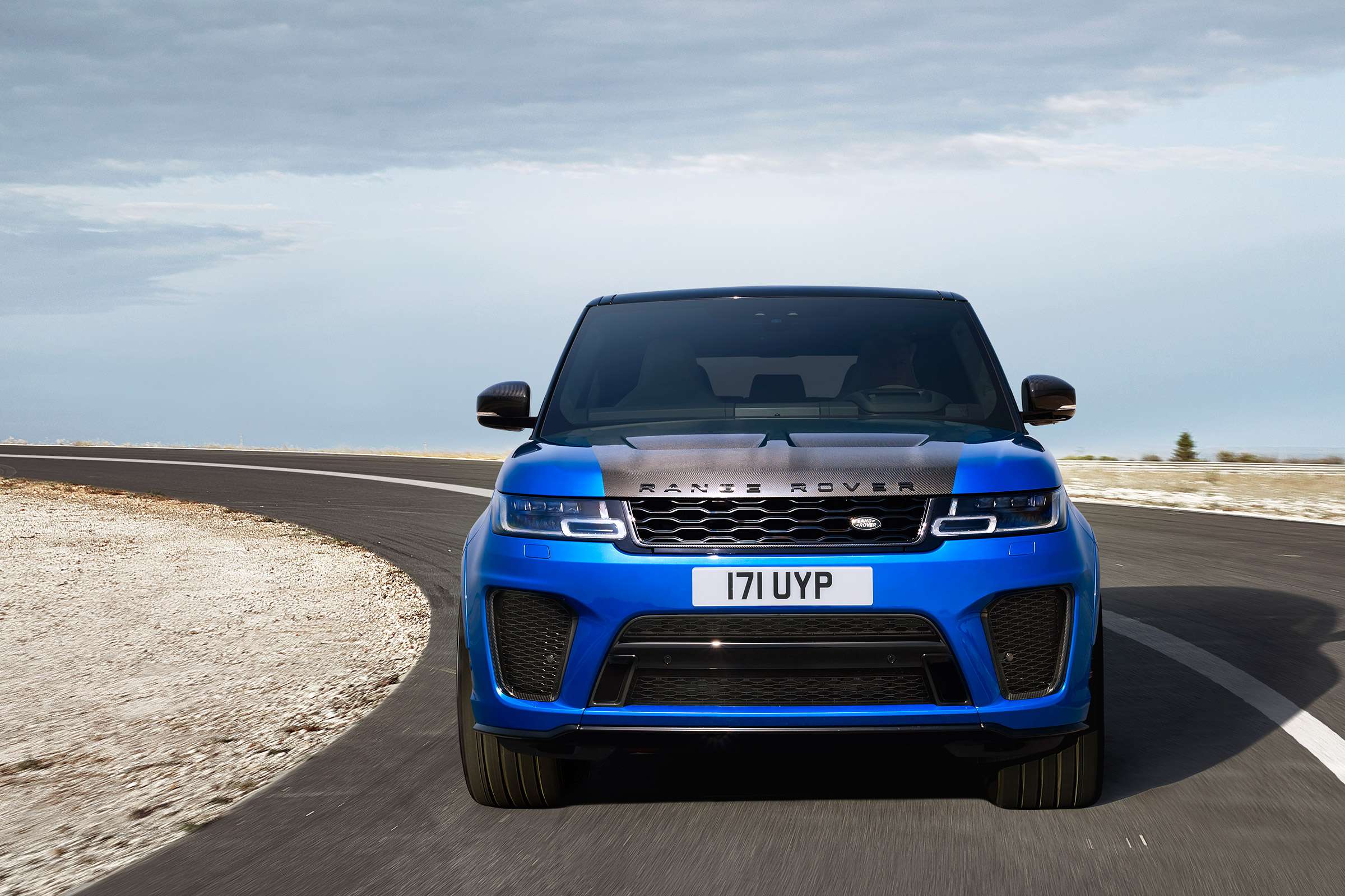 Range Rover Sport SVR - front