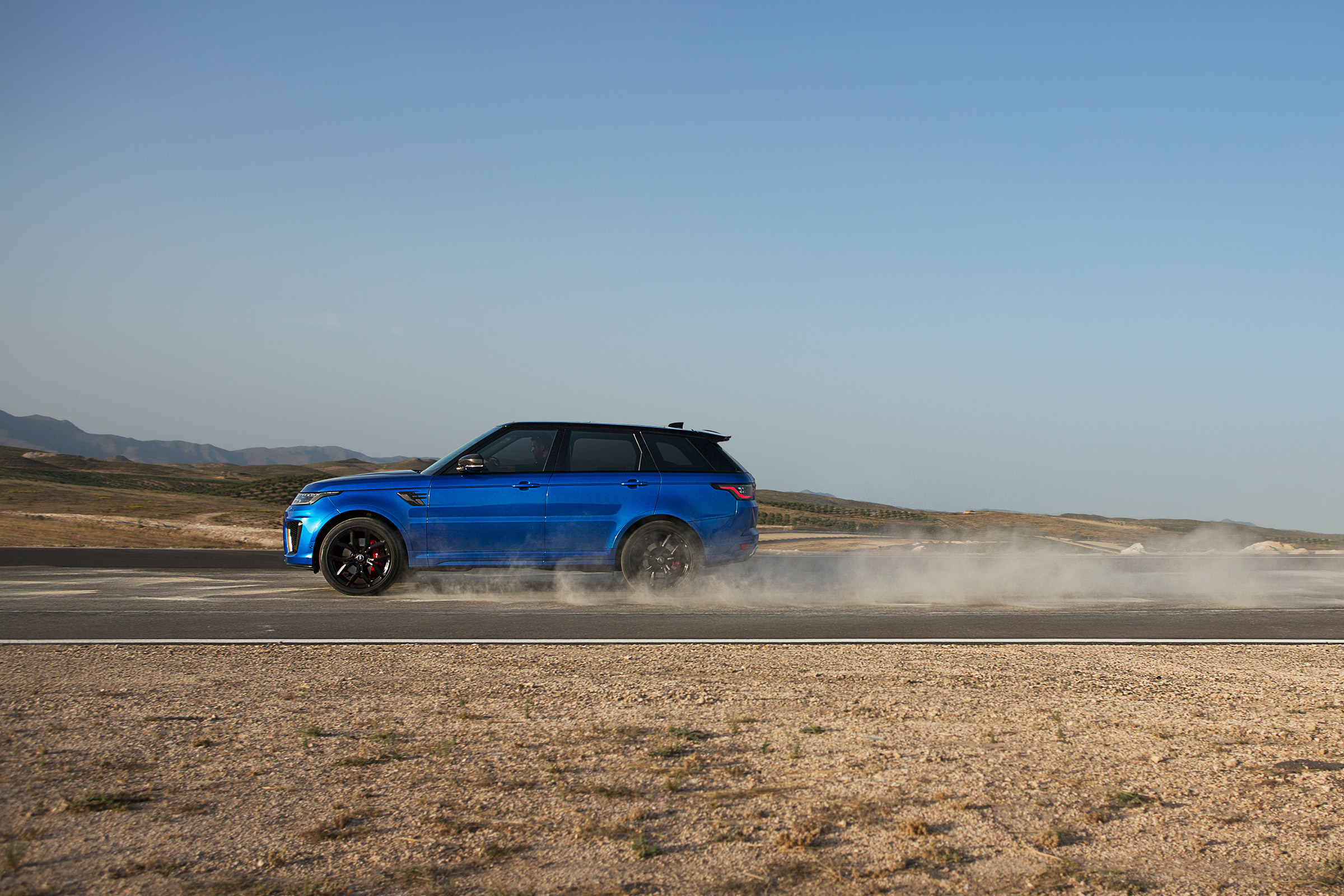 Range Rover Sport SVR - profile