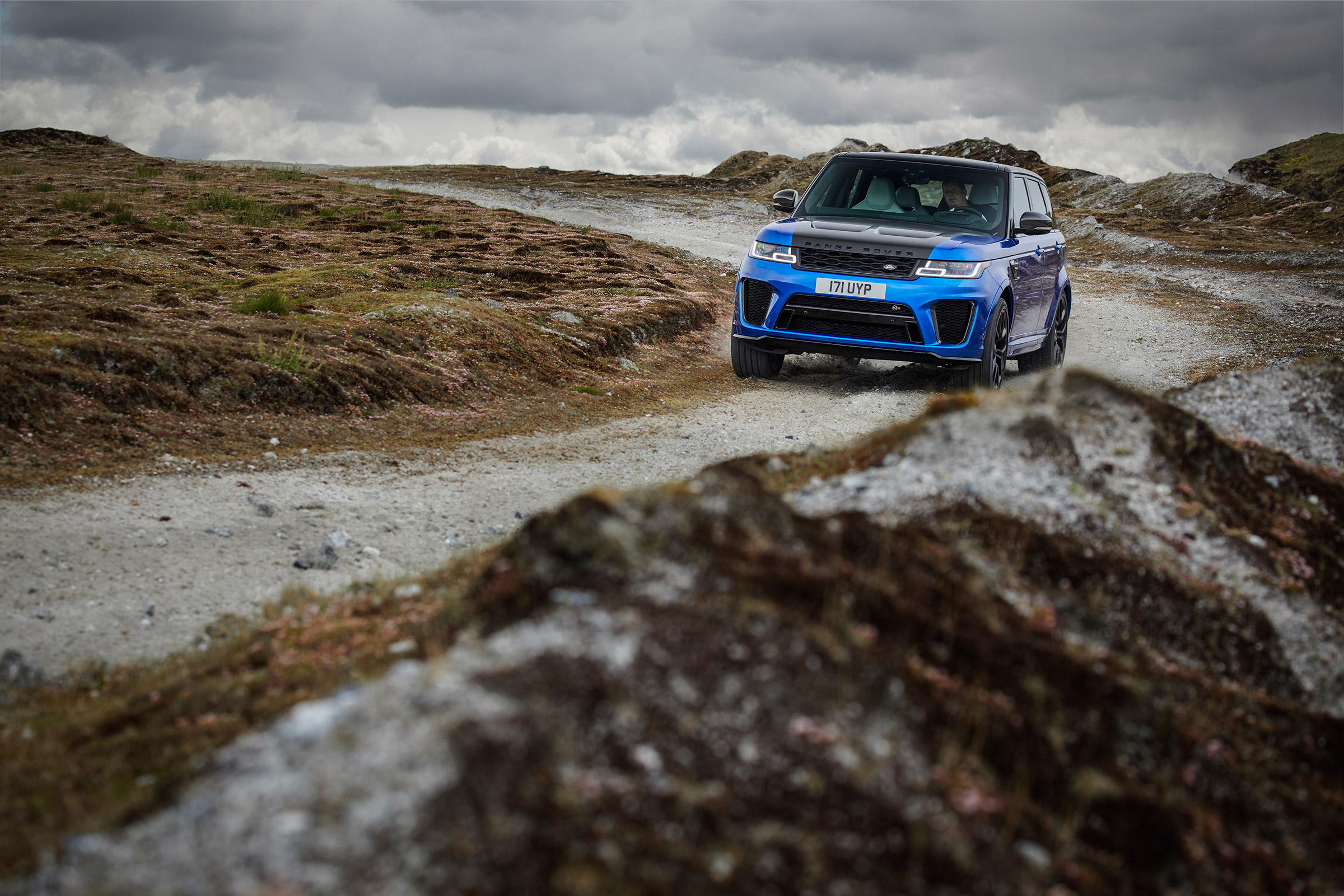 Range Rover Sport SVR - front