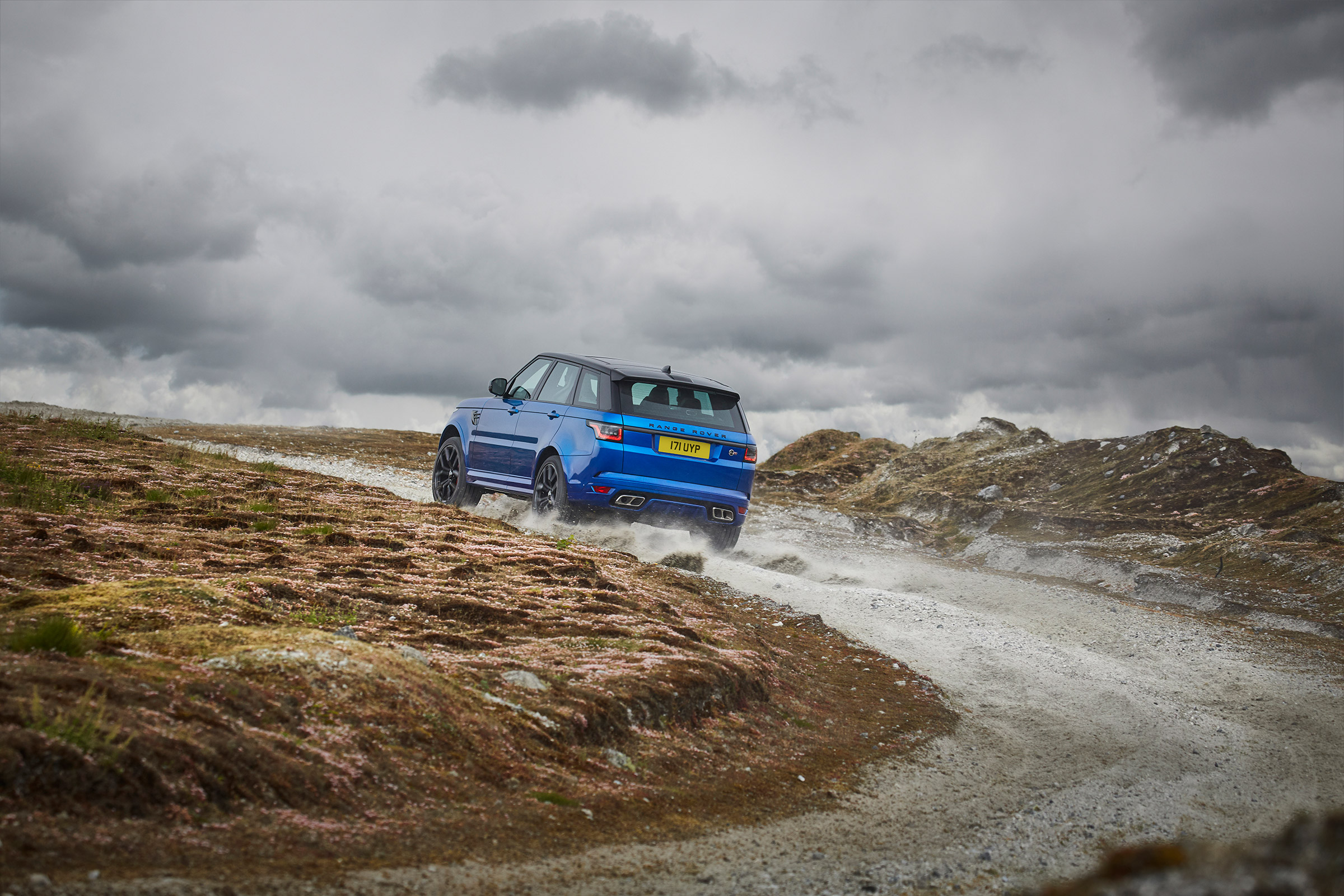 Range Rover Sport SVR - rear