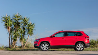 Skoda Karoq (red) - profile