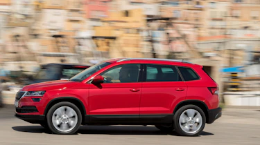Skoda Karoq (red) - motion