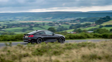 BMW M4 – side