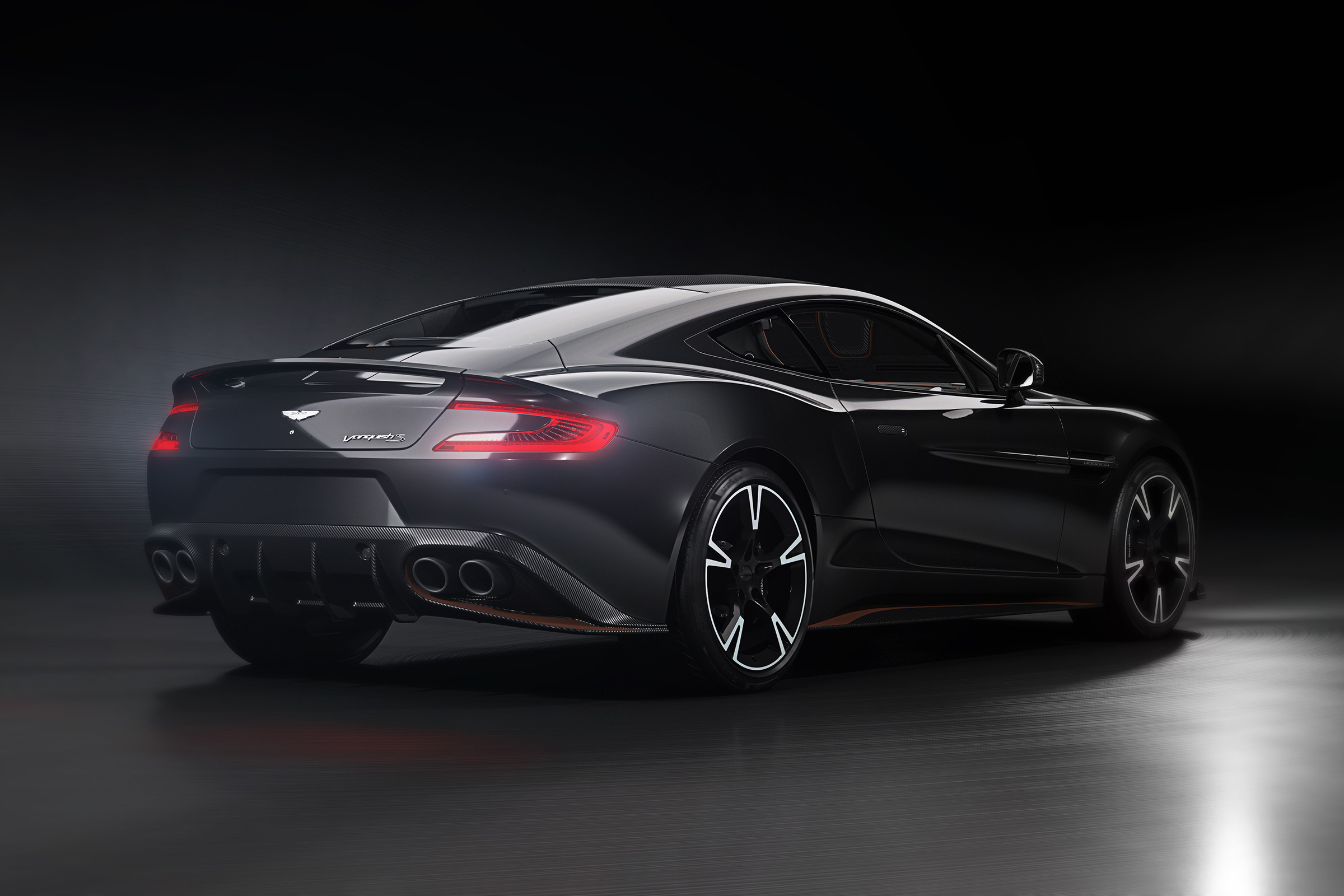 Aston Martin Vanquish S Ultimate – rear quarter