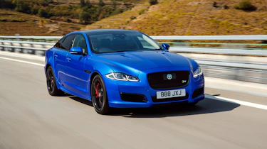 Jaguar XJR575 Portugal - front driving