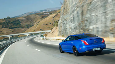 Jaguar XJR575 Portugal - rear