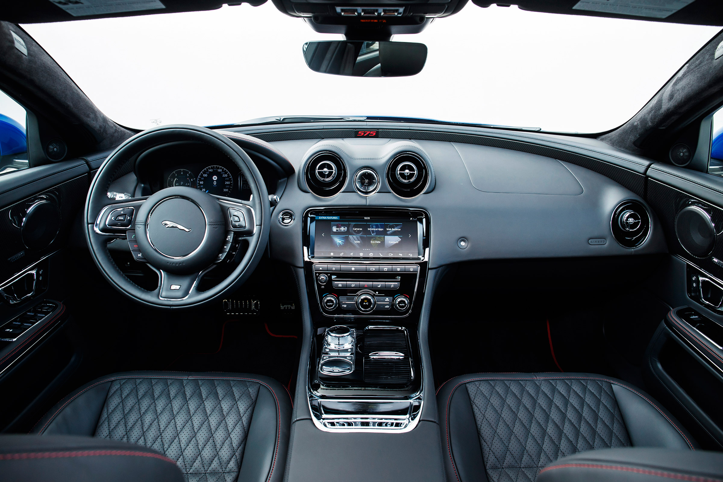 Jaguar XJR575 Portugal - interior