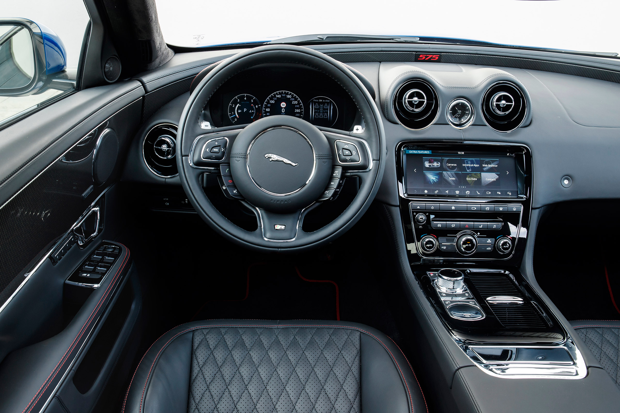 Jaguar XJR575 Portugal - dash