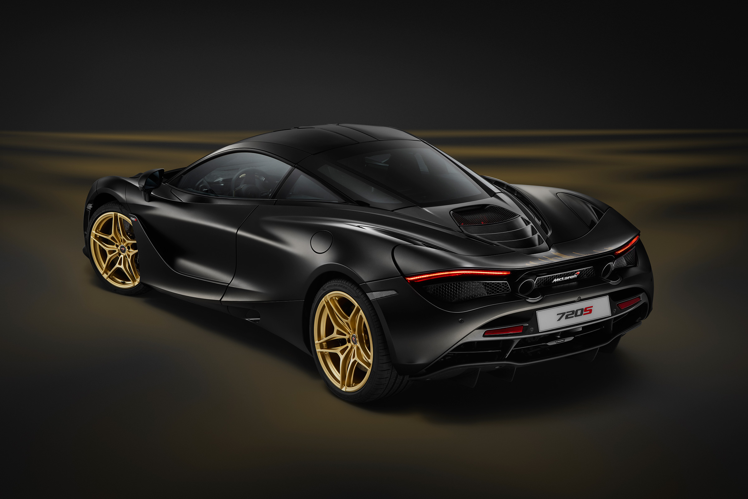 McLaren 720 S Dubai – rear quarter