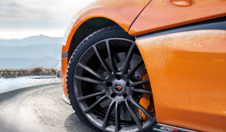 McLaren winter tyres
