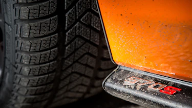 McLaren winter tyres