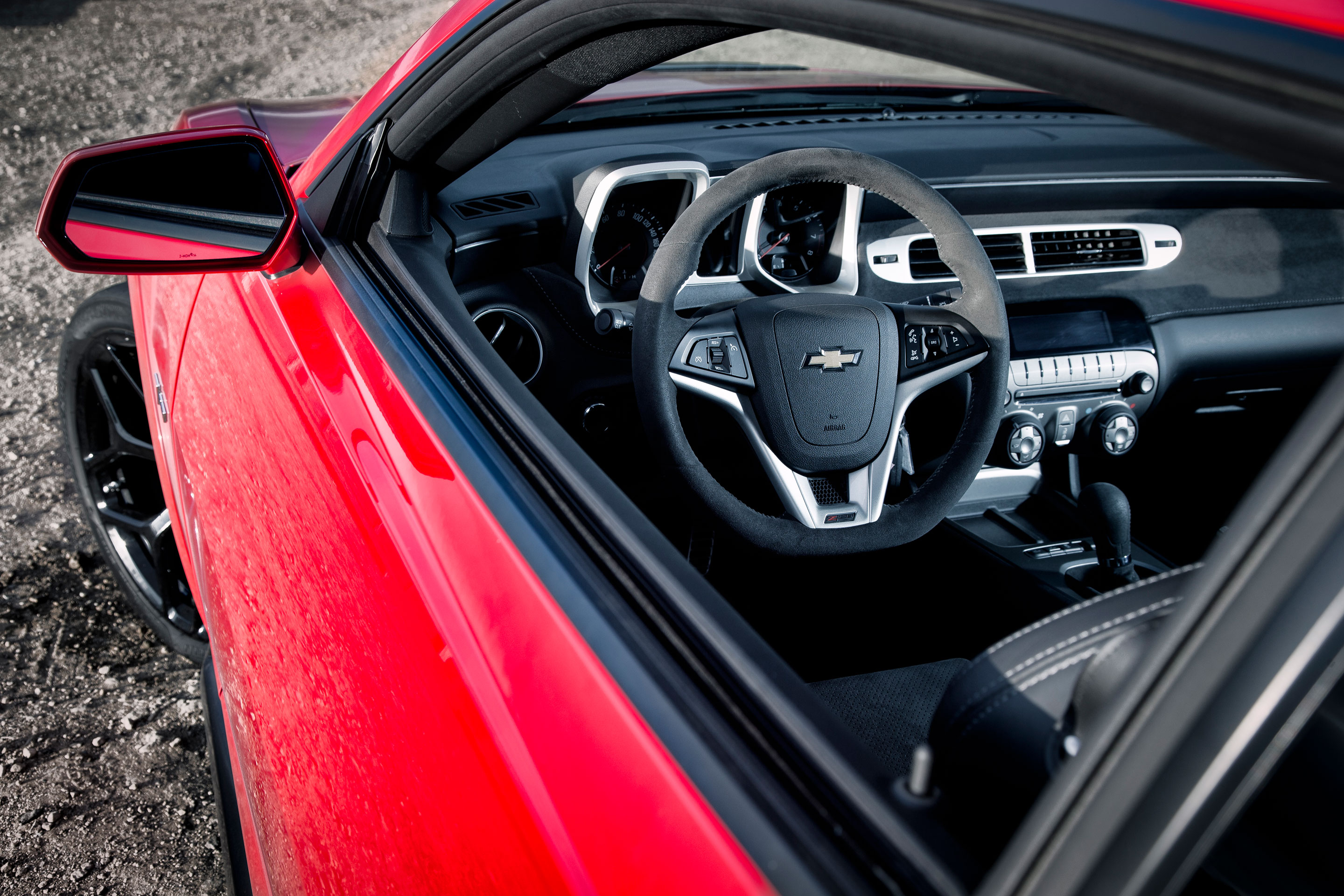 Chevrolet Camaro Z/28 - Interior