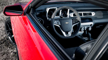 Chevrolet Camaro Z/28 - Interior