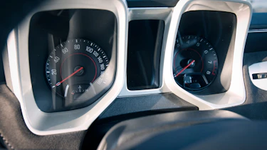 Chevrolet Camaro Z/28 - Dials