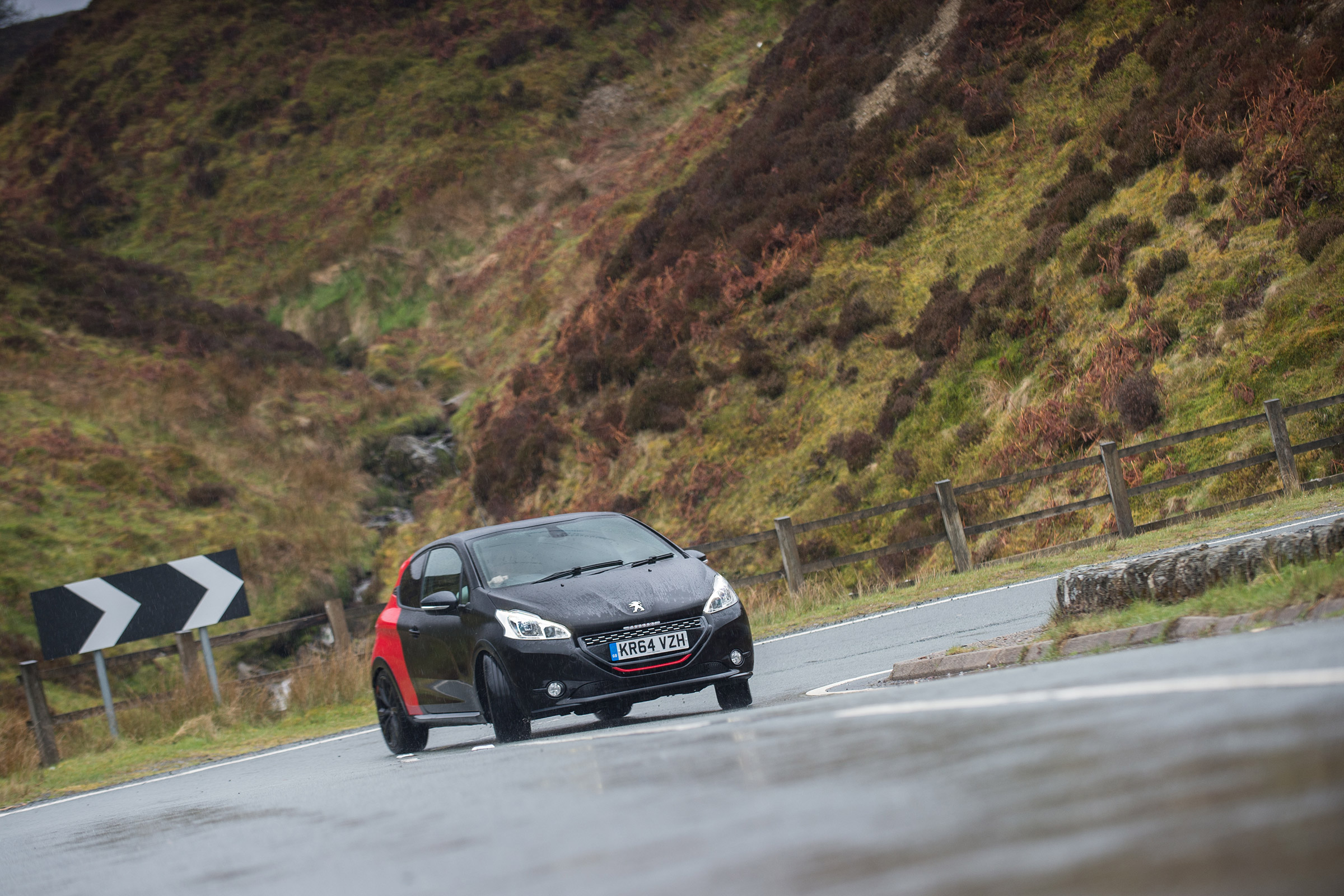 Supermini hot hatch - 208