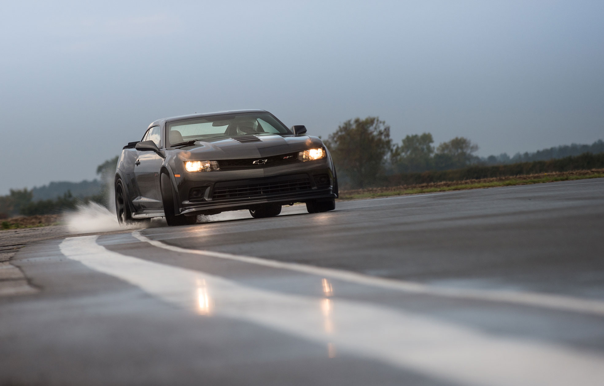 Chevrolet Camaro Z/28 - Front