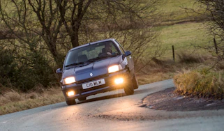 Renault Clio Williams - hard cornering