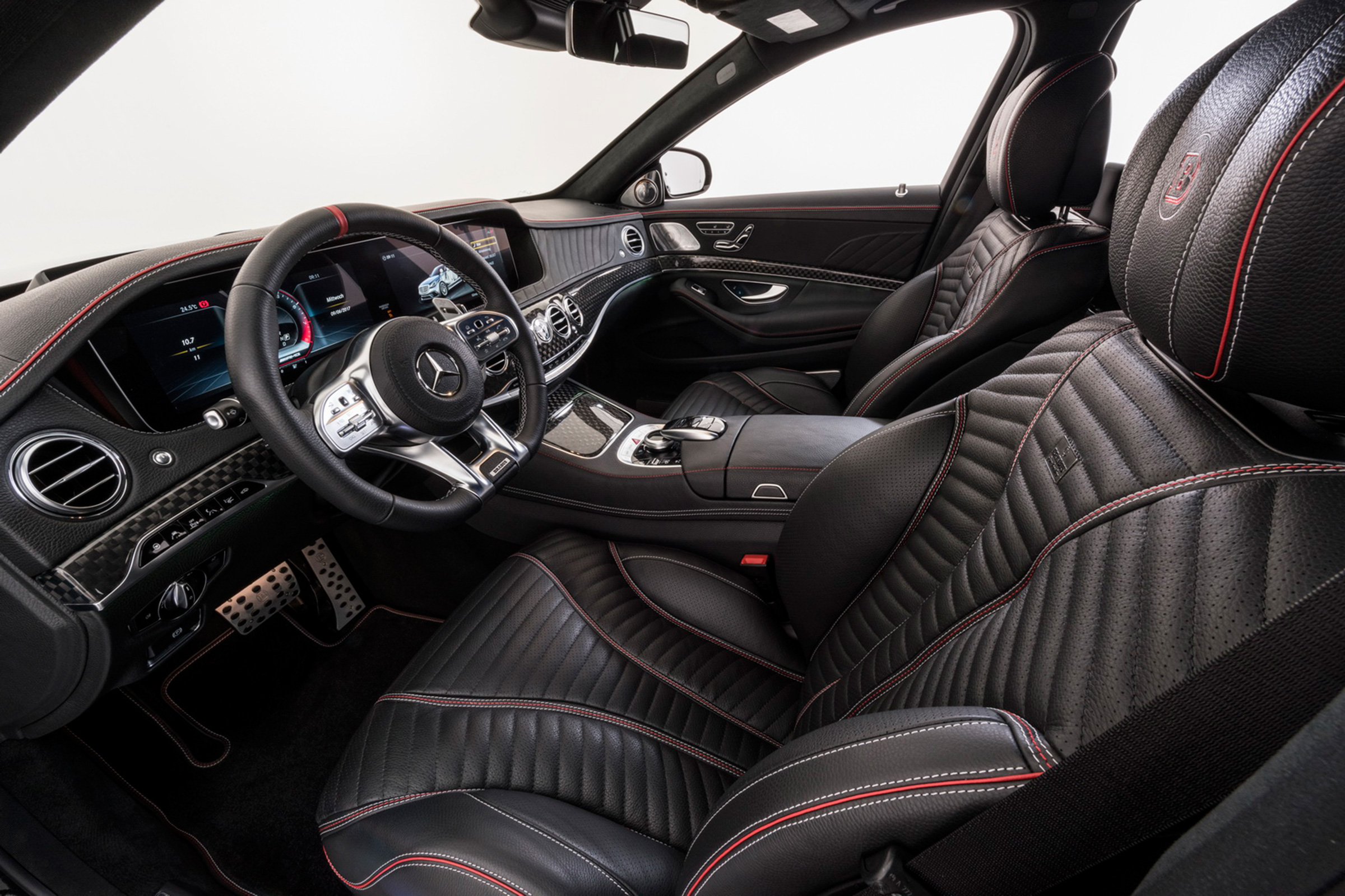 Brabus 700 – cabin