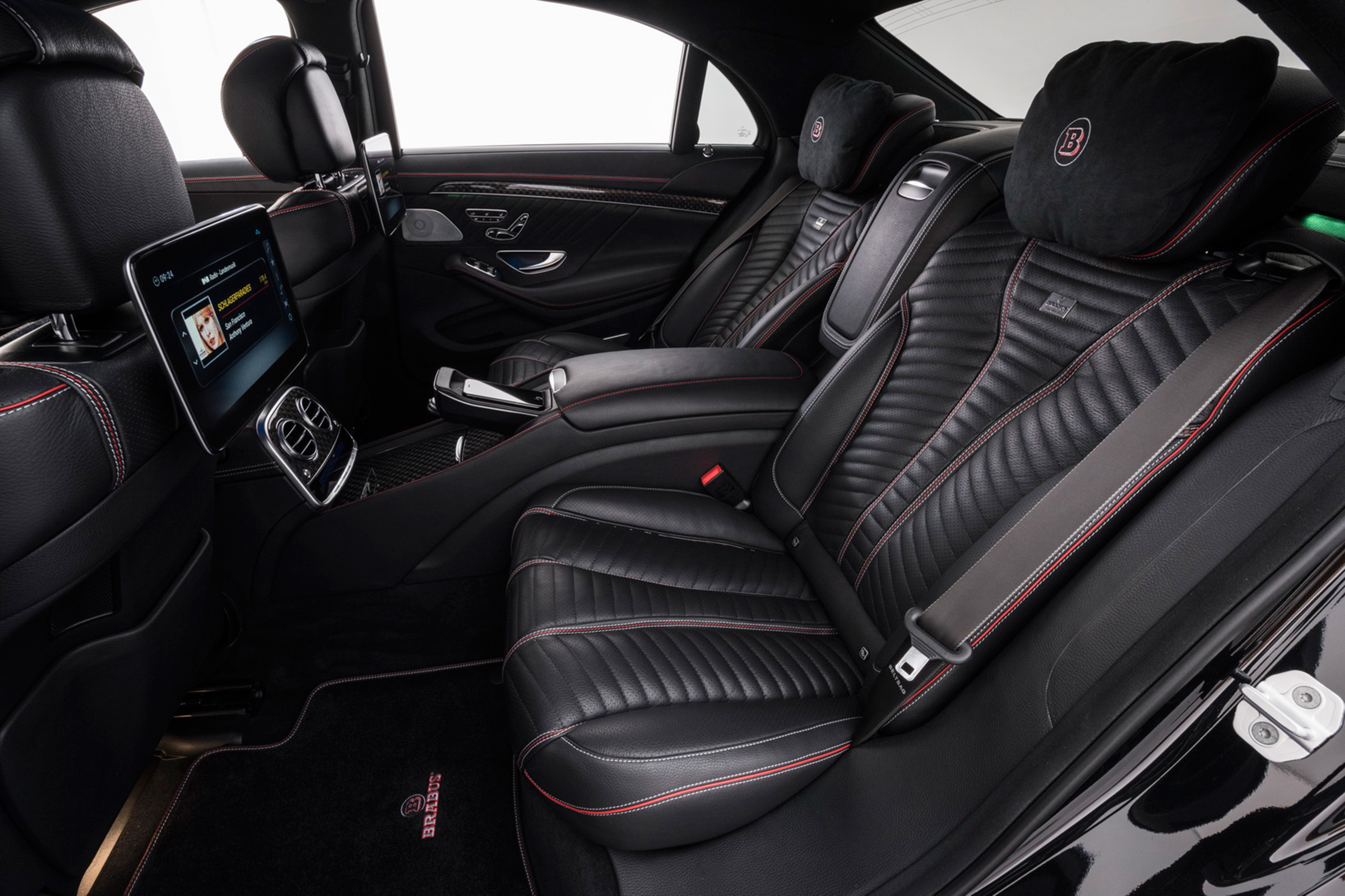Brabus 700 – rear bench