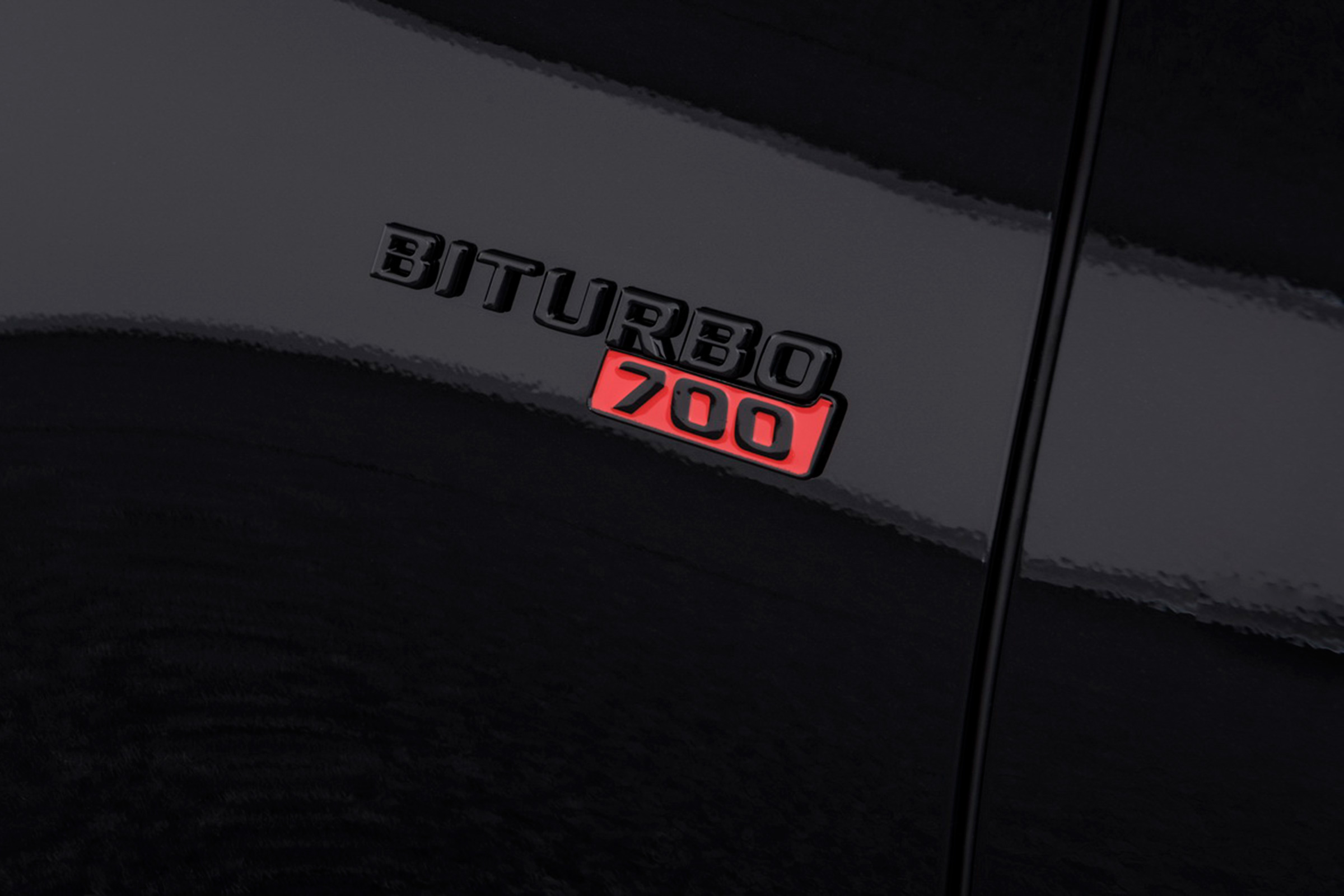 Brabus 700 – fender badge