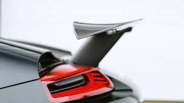 Porsche 918 - rear-wing