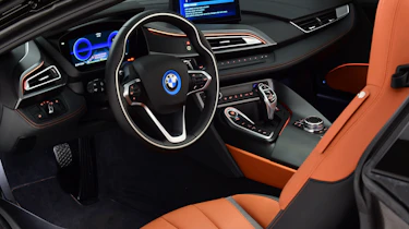 BMW i8 Roadster - interior
