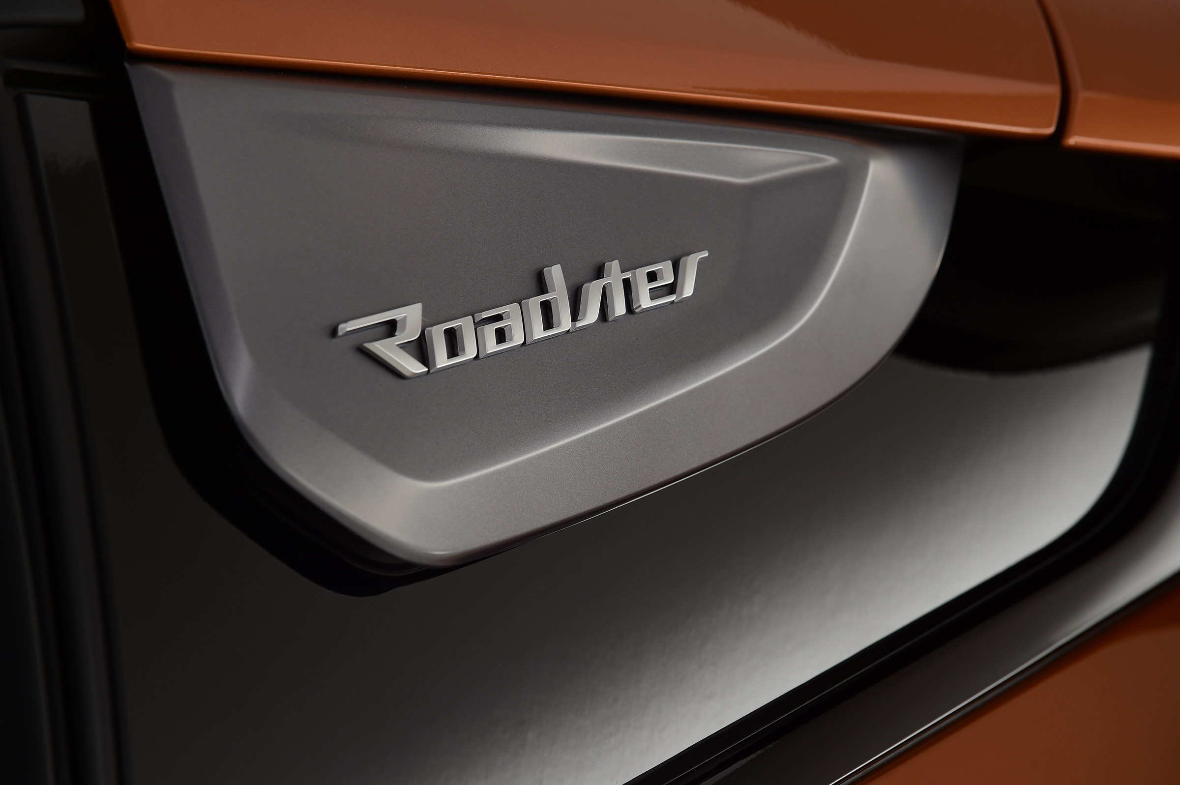 BMW i8 Roadster - badge