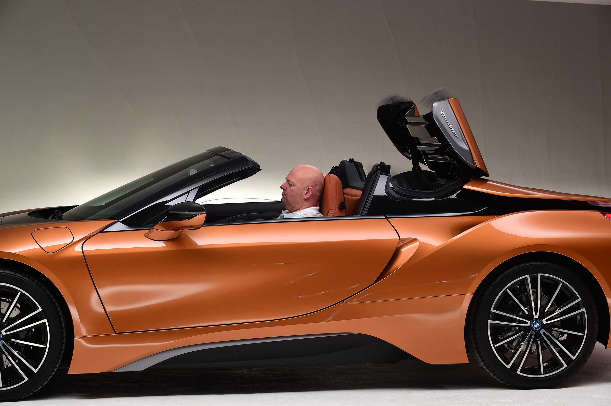 BMW i8 Roadster - roof