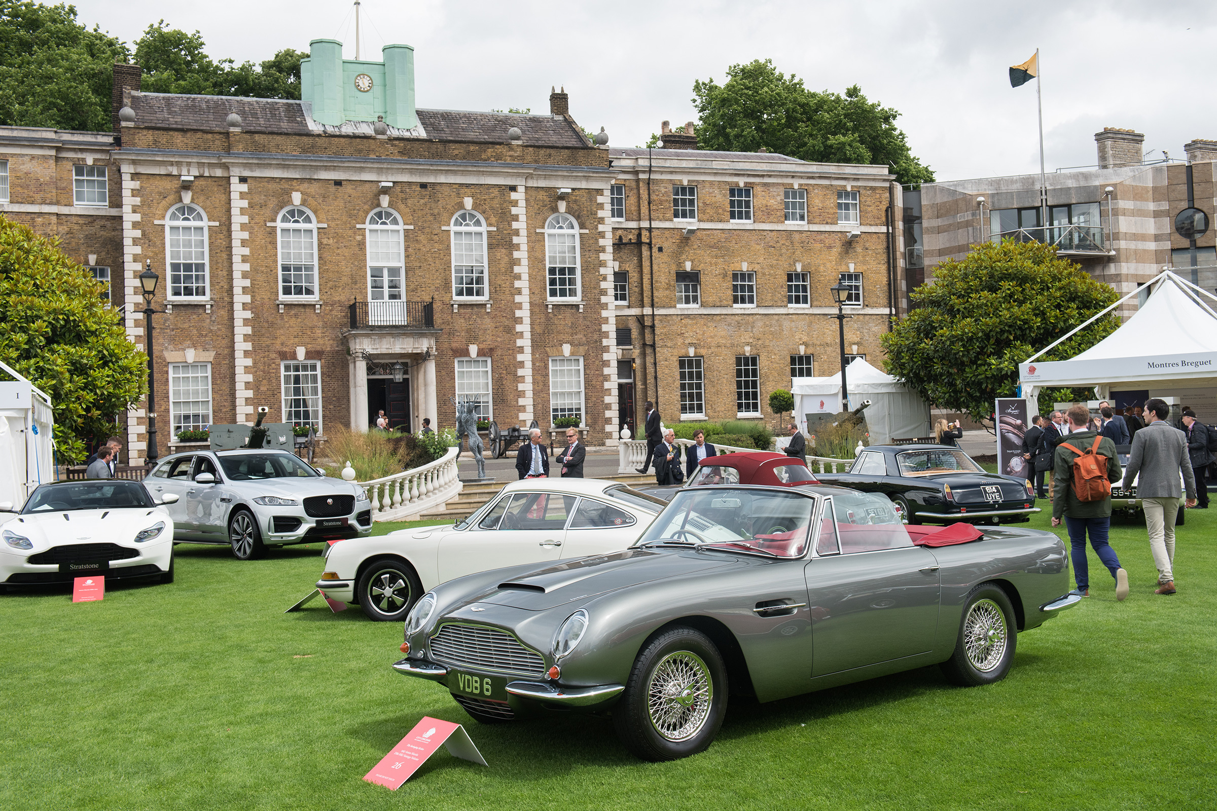 City Concours 2017 – Aston Martin DB6 MK1 Vantage Volante