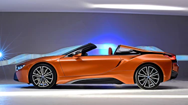 BMW i8 Roadster - profile