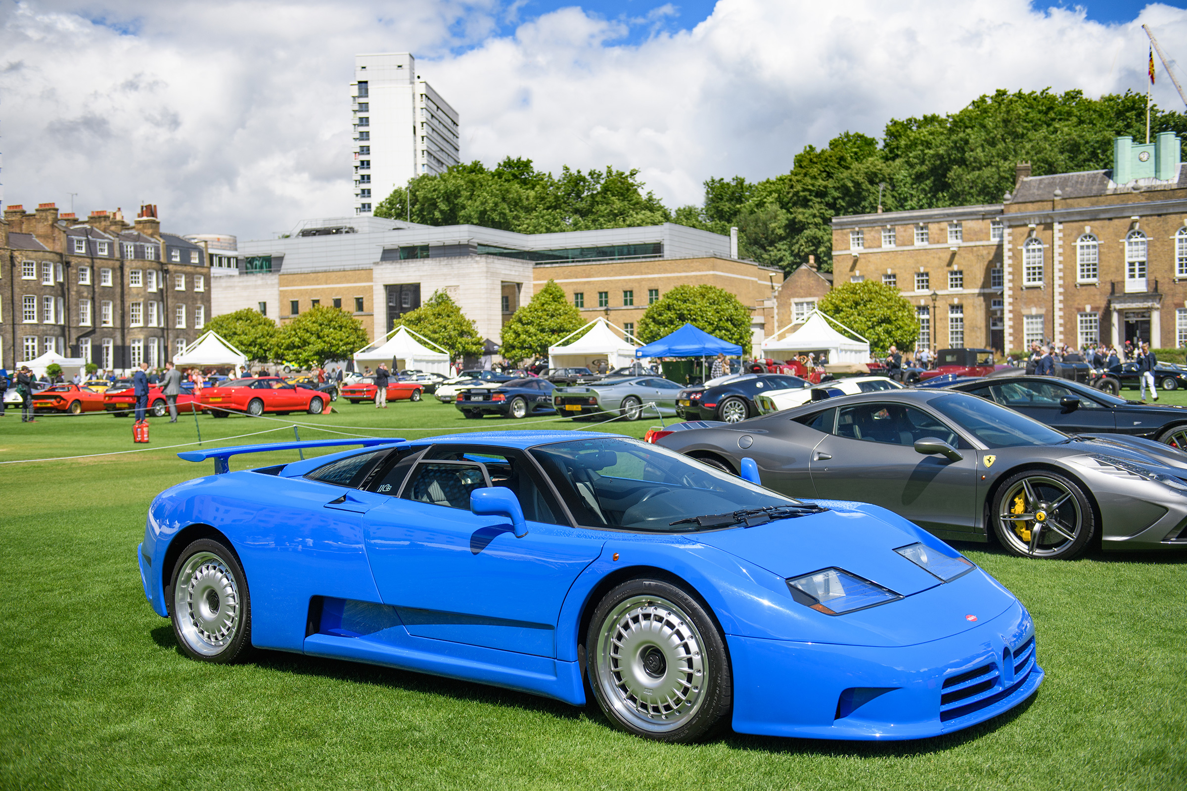 City Concours 2017 –  Bugatti EB110