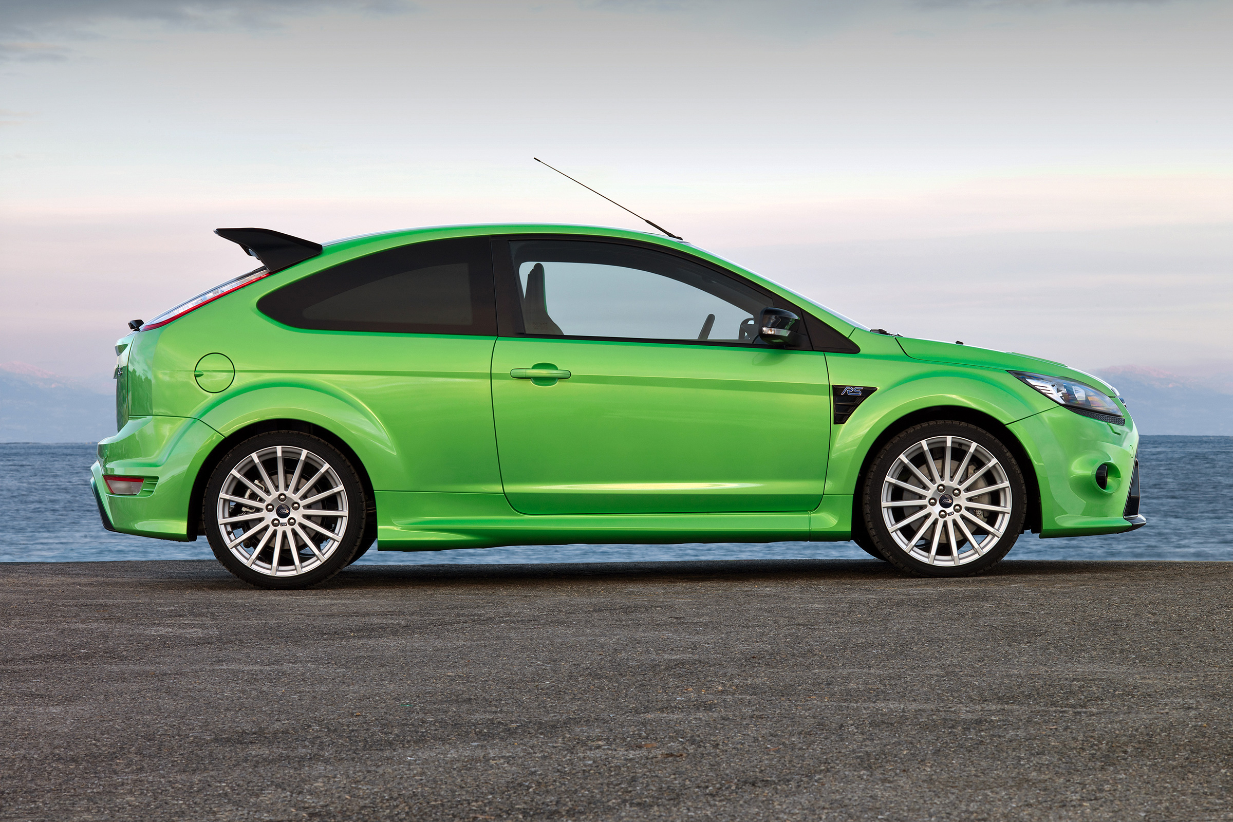 Ford Focus RS Mk2 – side