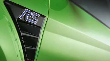 Ford Focus RS Mk2 – front wing closeup