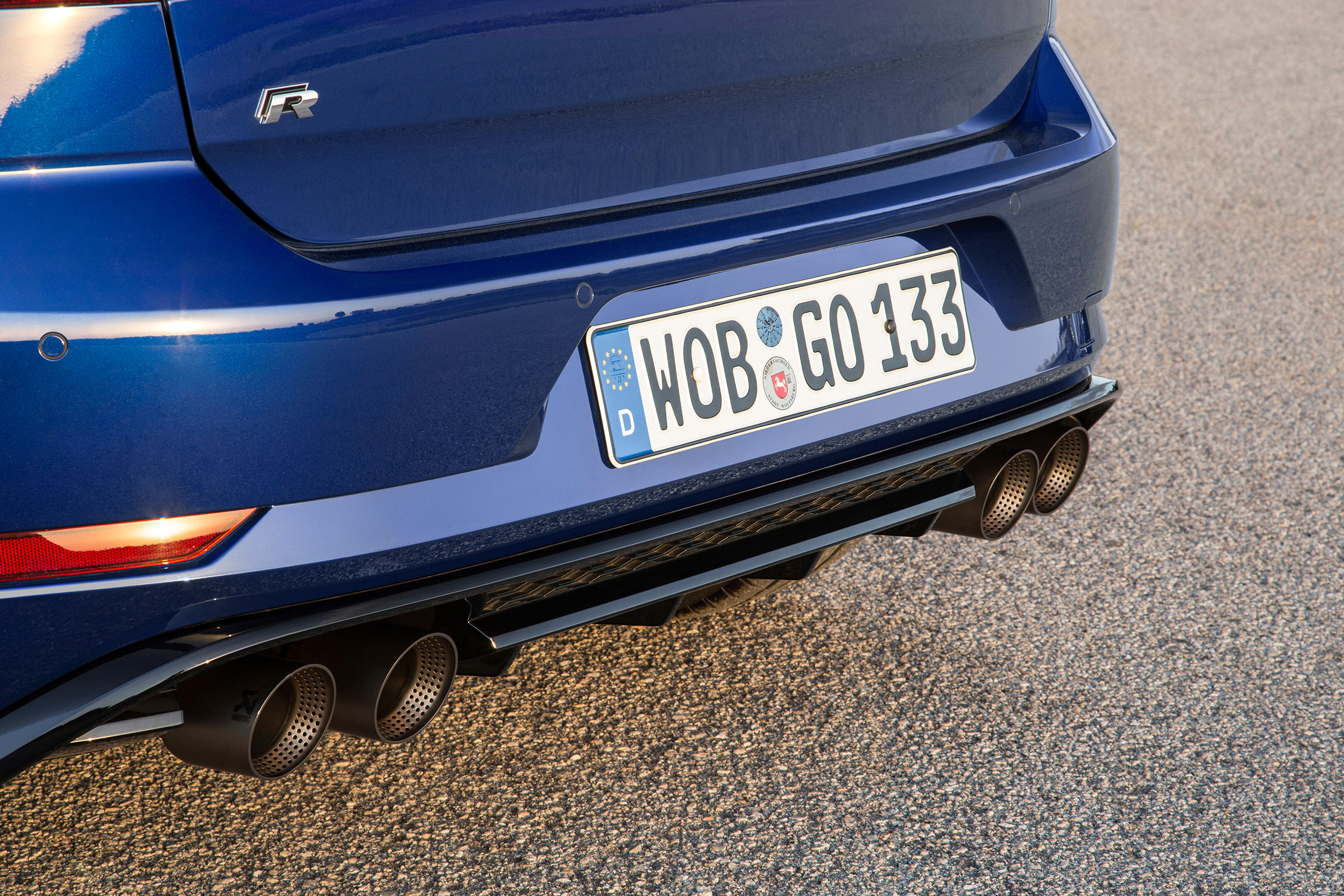 Volkswagen Golf R PP for UK - exhaust