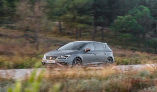 SEAT Leon Cupra R – front quarter