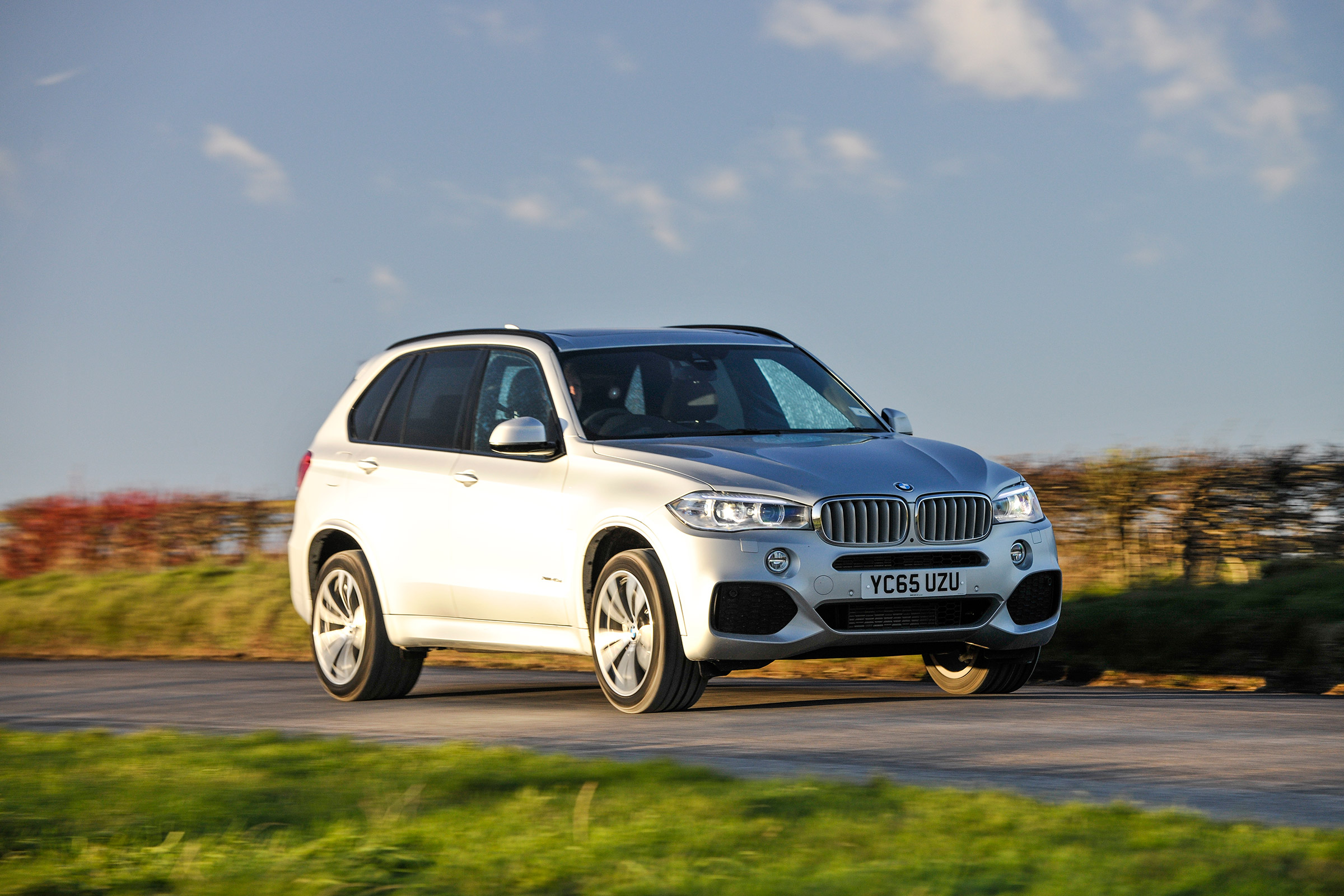 BMW X5 40e - front