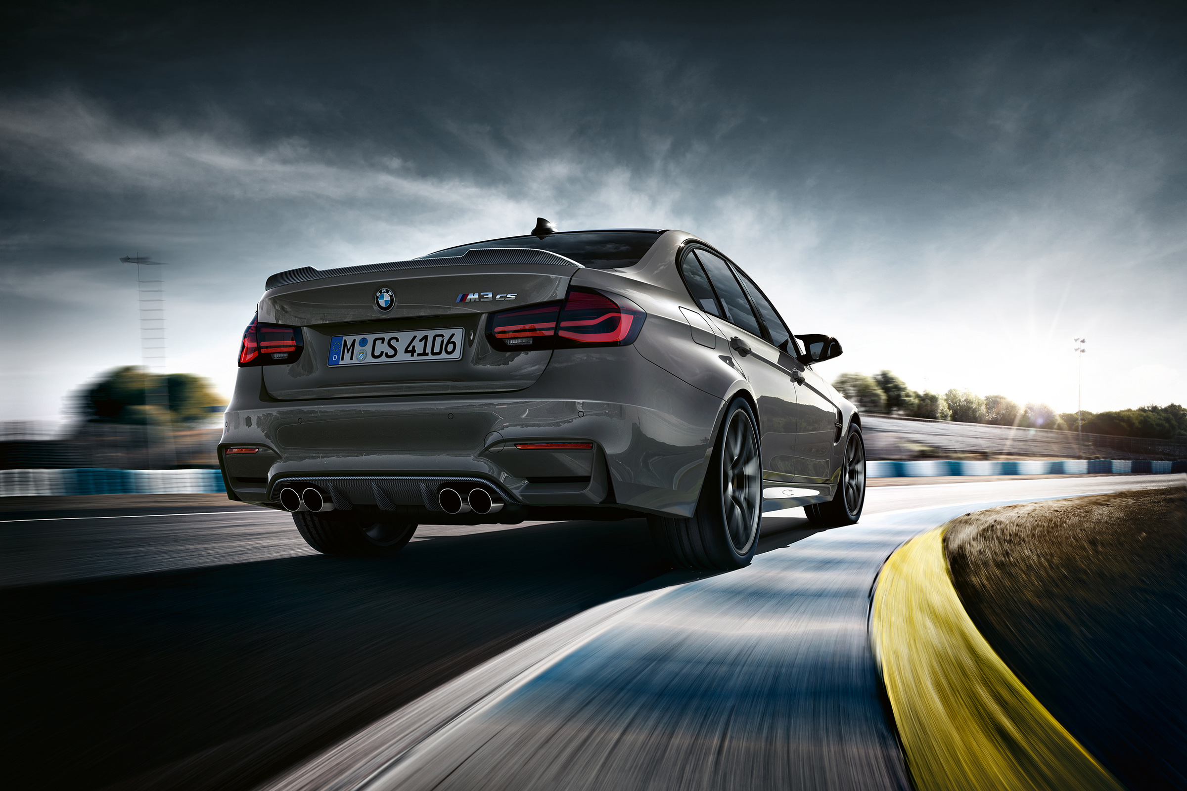 BMW M3 CS  – rear quarter