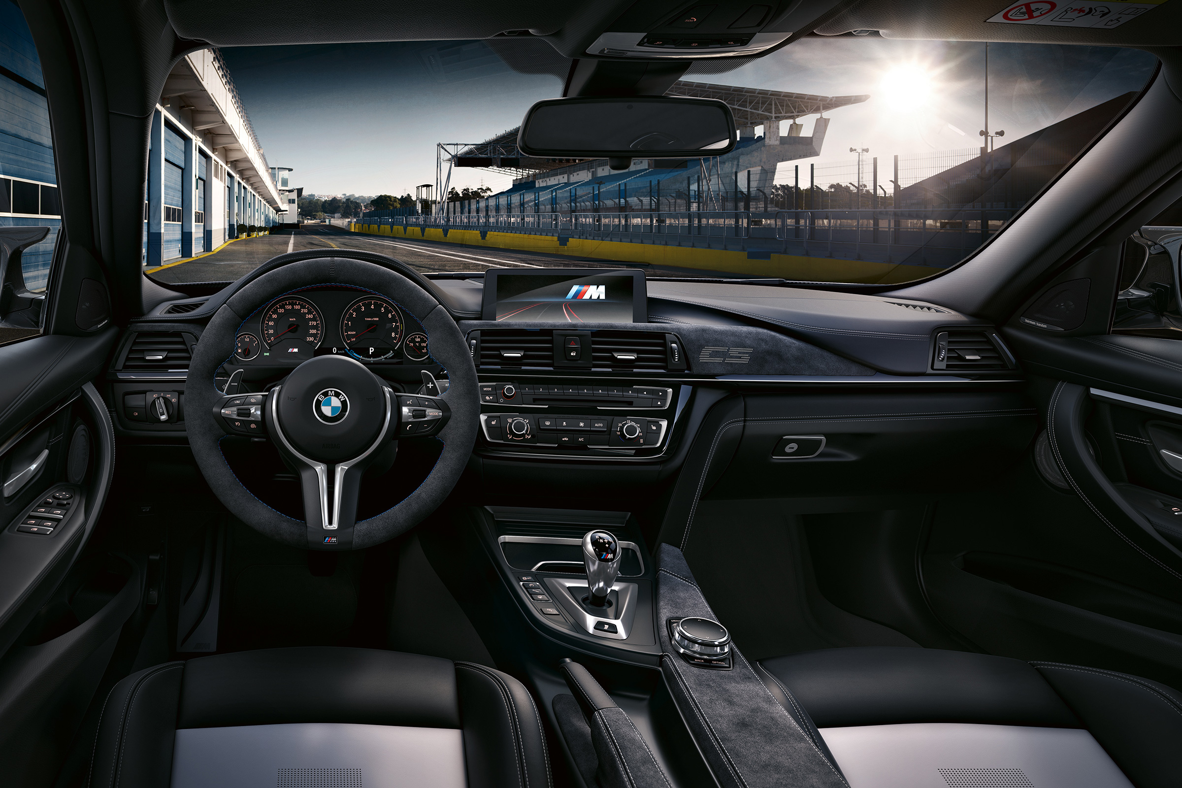 BMW M3 CS  – interior